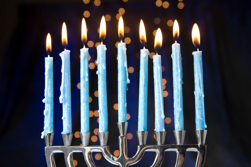 blue-hanukah-candles